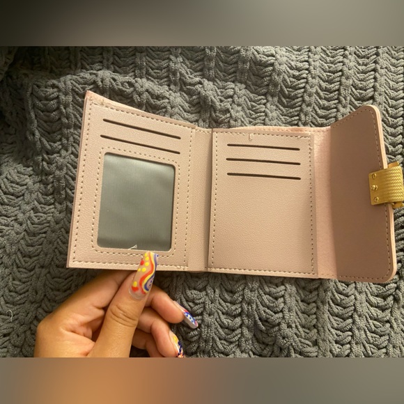 Mauve Wallet - Picture 8 of 13